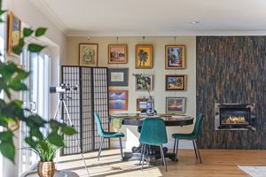 Sitting room- click for photo gallery